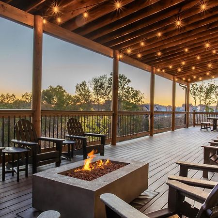 Luxury 12-Bedroom Cabin With Indoor Pool, Hot Tub & Movie Theater, Sleeps 36 塞维尔维尔 外观 照片